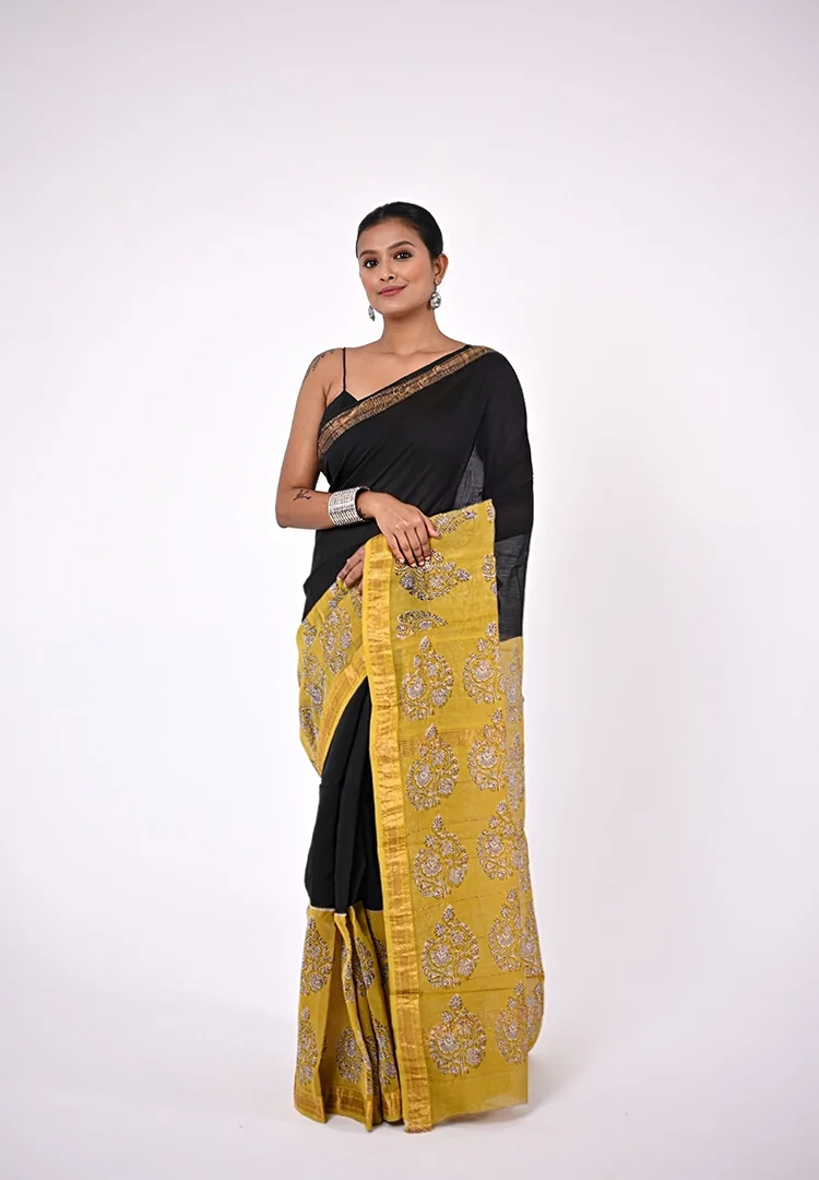 2026-01-15-13_19_02.04305302.webp Sharmila / A Maheshwari Silk Saree - Image 1