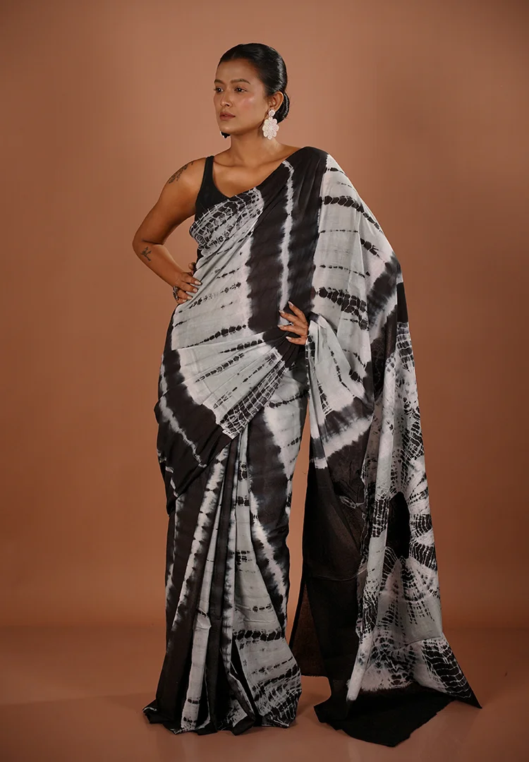 2026-04-14-14_07_56.2270530.webp Aarohi / A Mul Cotton Shibori Saree - Image 1